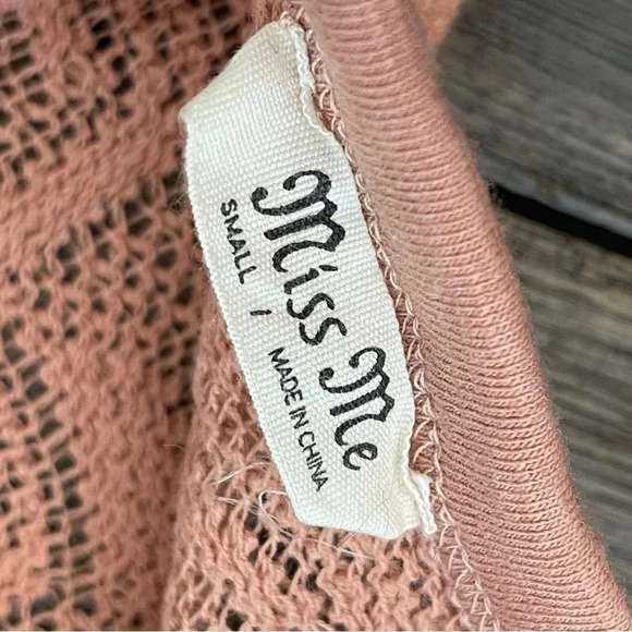 Miss Me Pieced Crochet Top. Sz Small. Mauve pink. - Picture 8 of 9